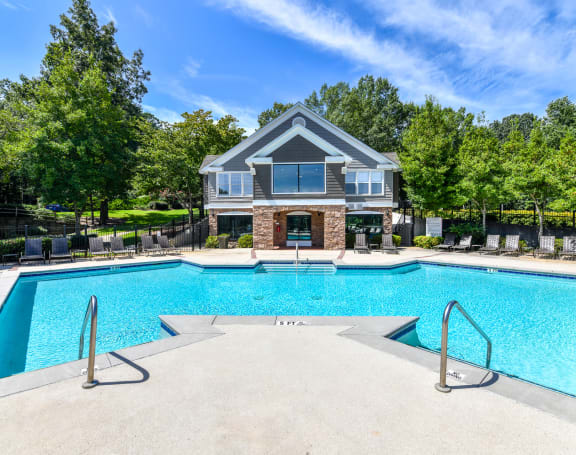 Lakeside Apartments Douglasville
